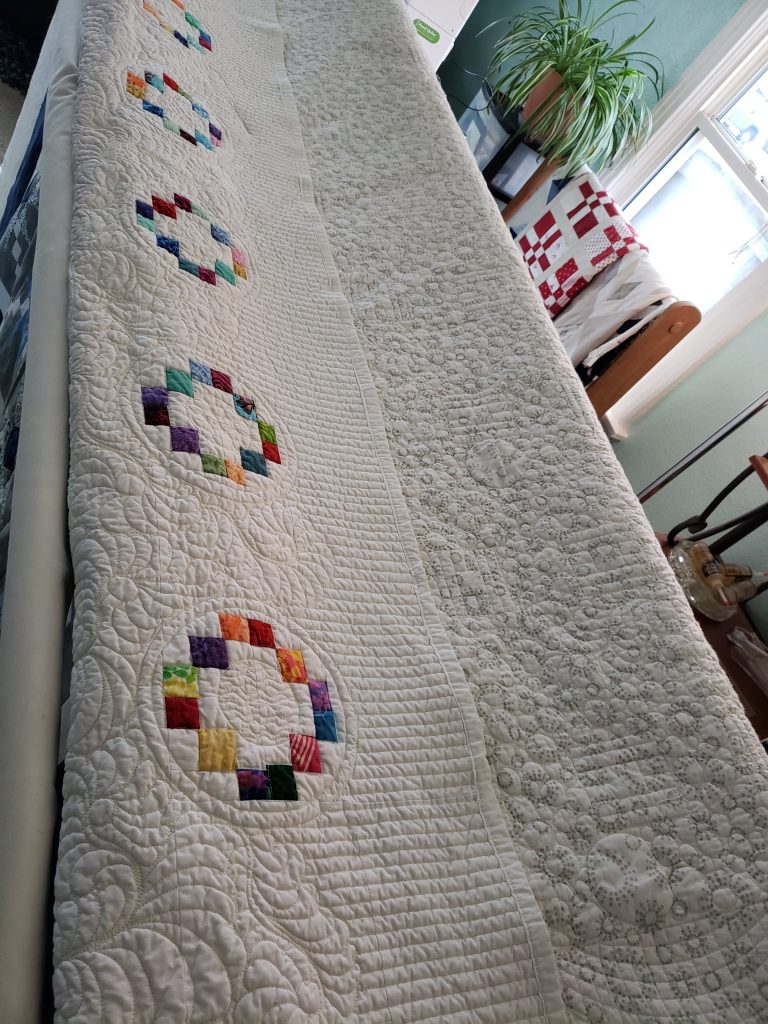 Circles of love quilt/ made to order/ beautiful white quilt/ custom made quilt