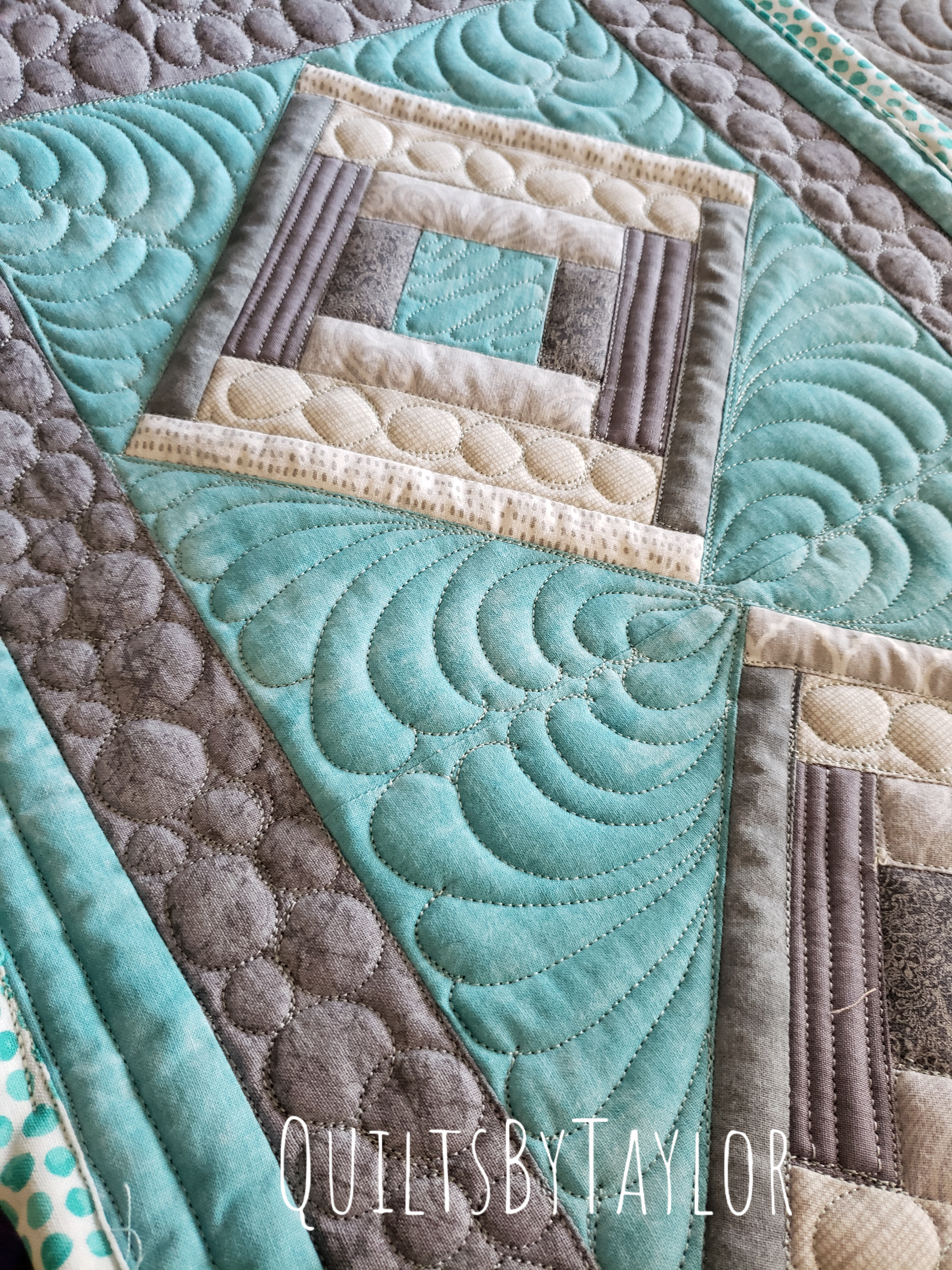 Quilts For Sale/ Quilt for Sale/ Quilt for Sale Handmade handmade quilt for sale, quilted table runner, log cabin quilt, quilts for sale, quilted home décor, custom quilted runner