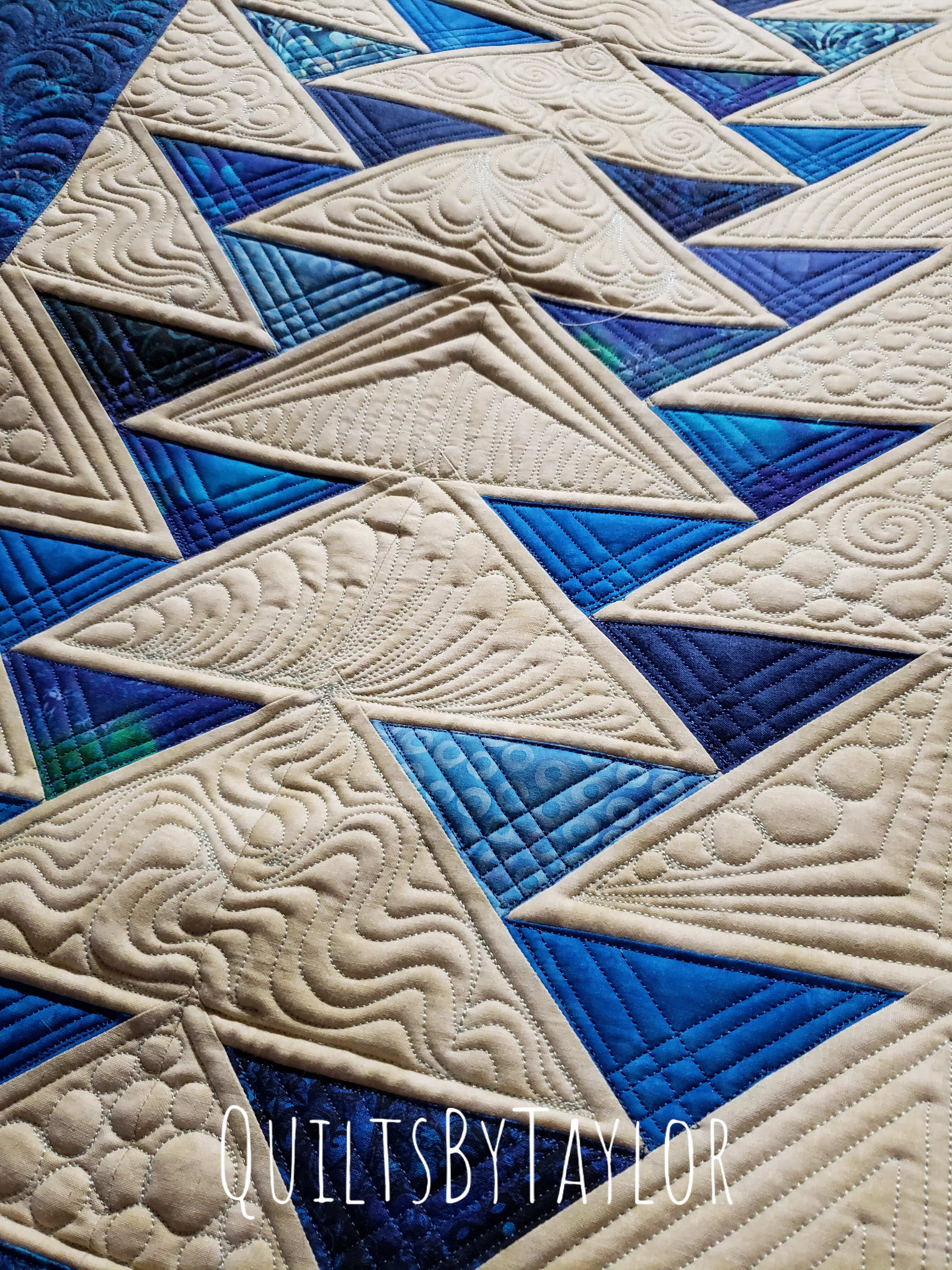 quilts for sale/Made to Order Migrating Geese Quilt Unique Migrating Geese Quilt Design Neutral Color Migrating Geese Quilt Bold Color Migrating Geese Quilt