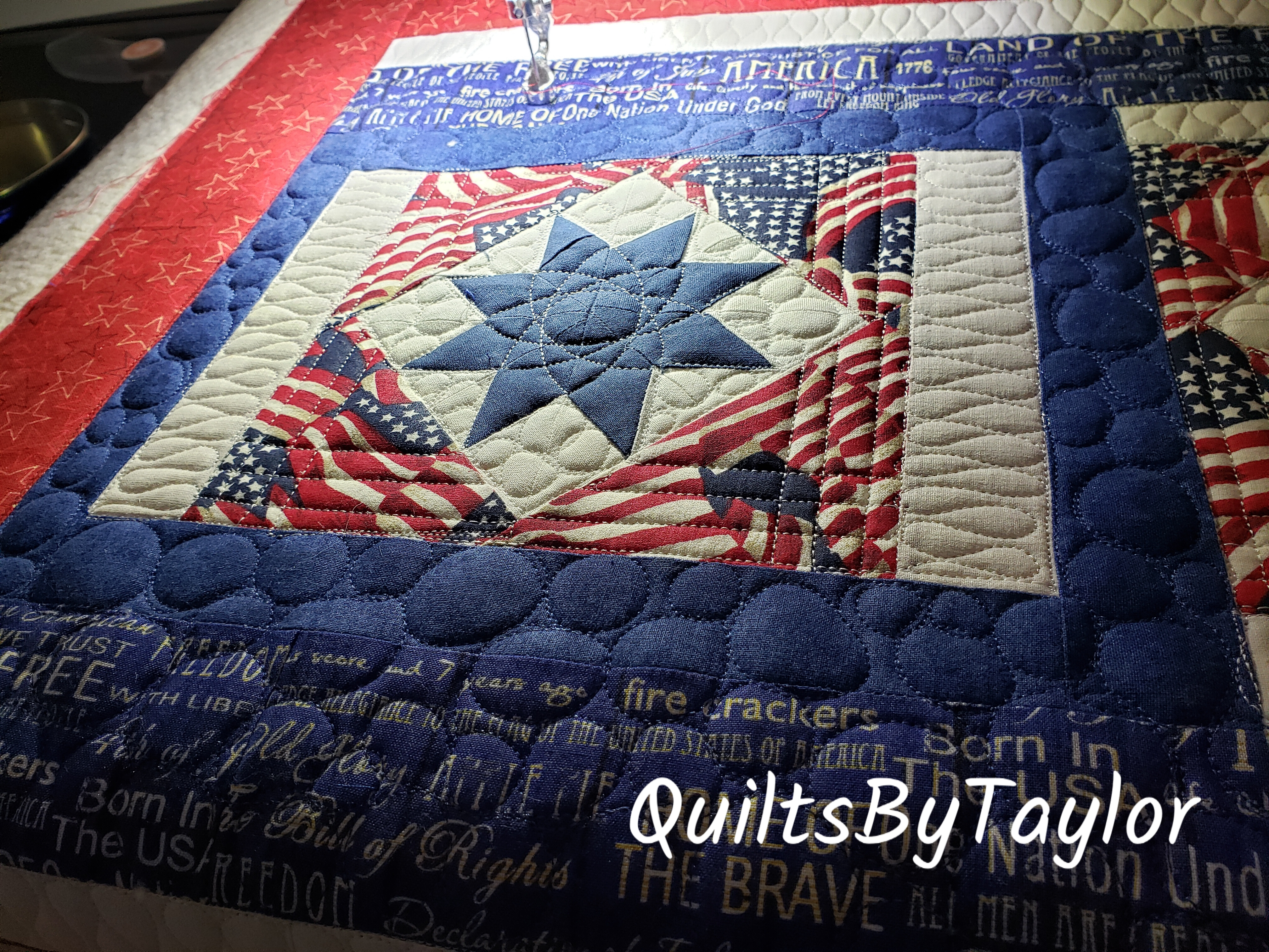 Patriotic quilted table runner Handmade patriotic décor Americana quilt décor Red white and blue table runner Quilted farmhouse table runner