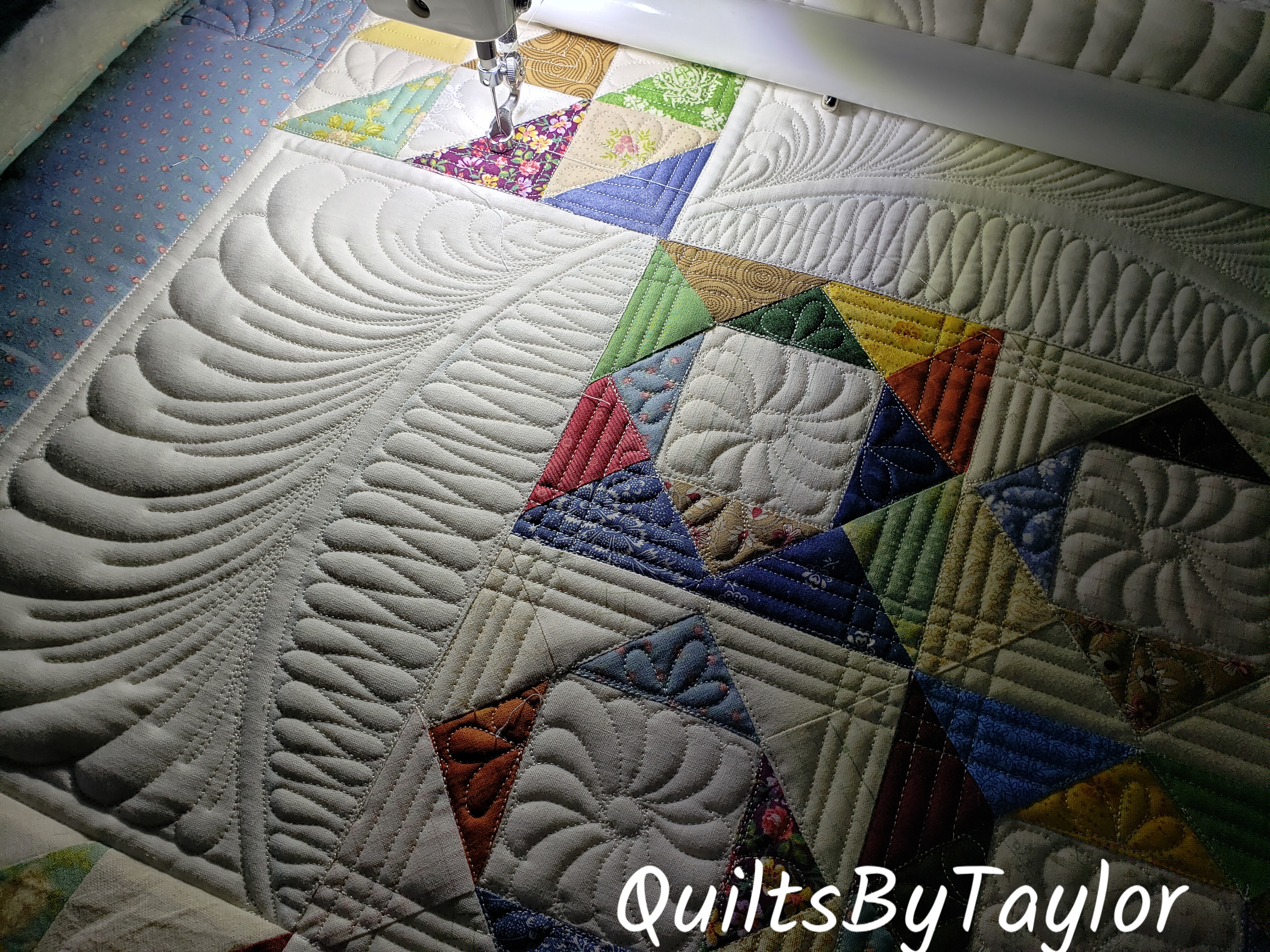 handmade quilts for sale/ homemade quilts/ made to order quilts/ finished quilts/ home decor quilts