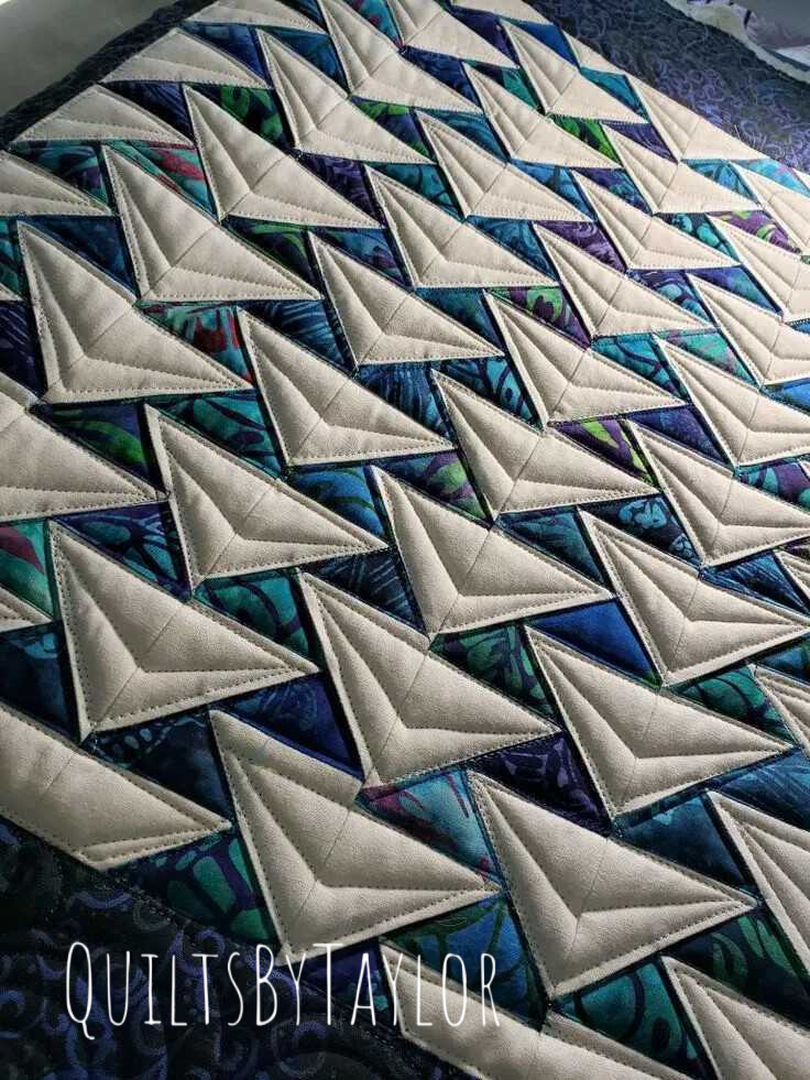 Handmade King Quilts/ Migrating Geese Table Topper/ Quilted Home decor