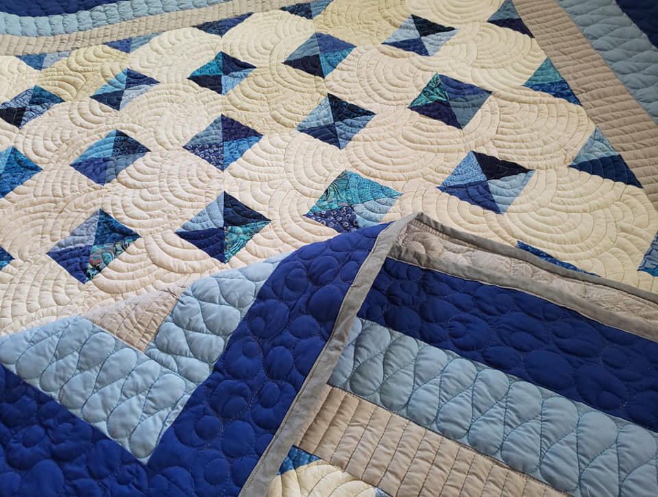 corner pop quilt /Made to order/ blue and white